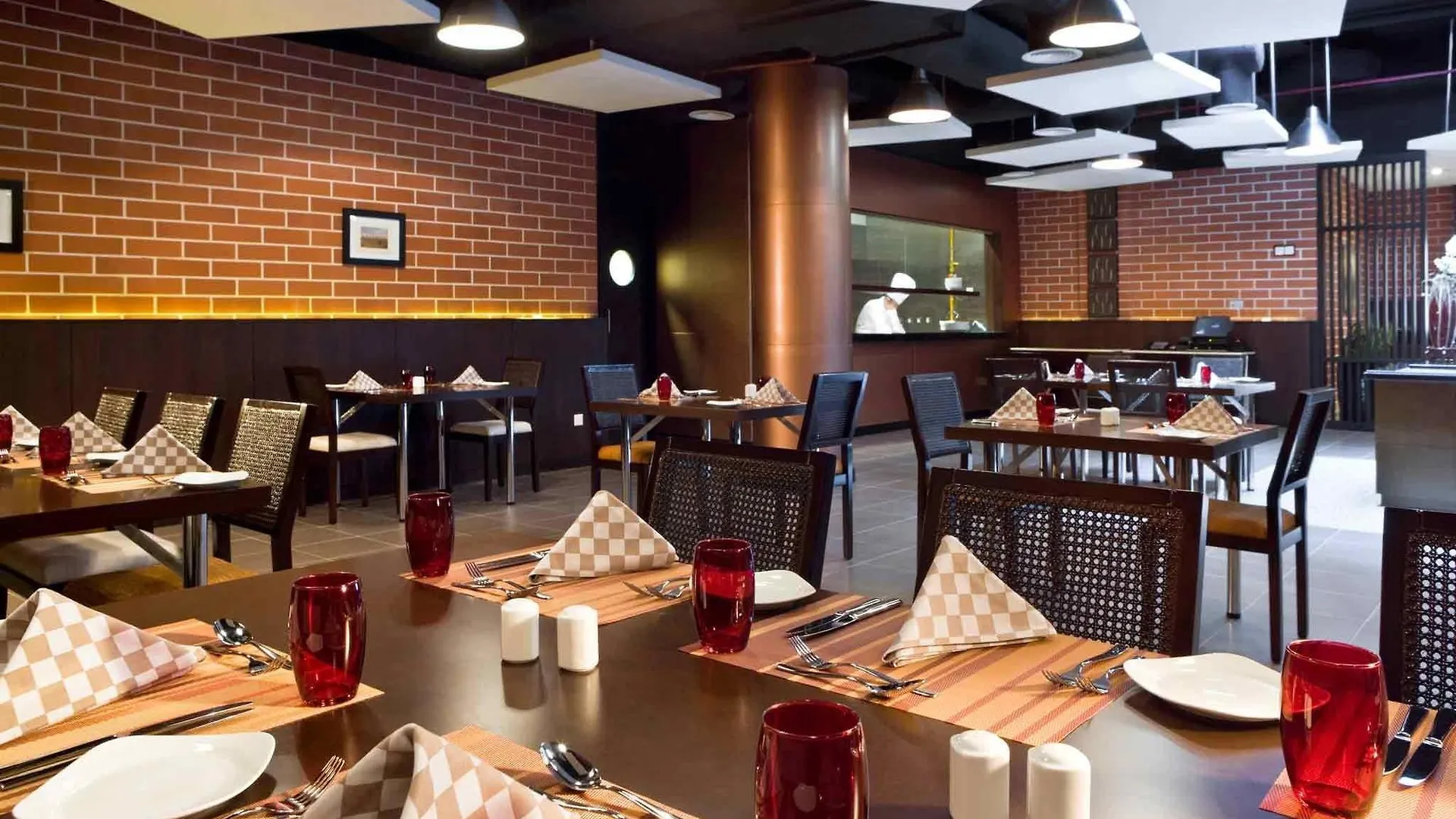 Mercure Gold Hotel Jumeirah Dubai By Accor